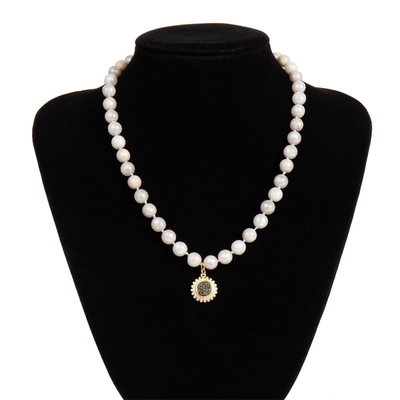 Collana in rilievo multicolore del giro del KC, collana della perla di Druzy per il regalo di feste