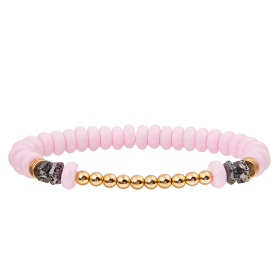 4 braccialetti fatti a mano delle perle di vetro di colori messi con oro placcato intorno alle perle
