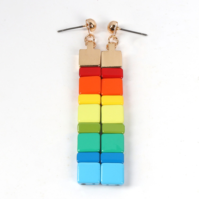 l'arcobaleno quadrato di 70mm ha bordato la forma della corda degli orecchini per usura quotidiana