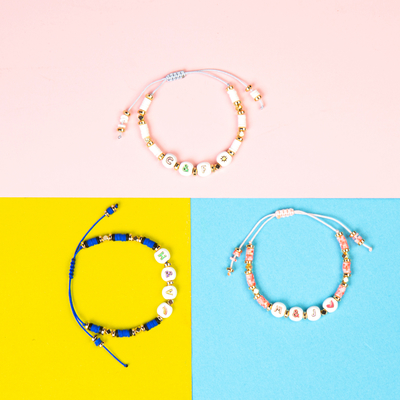 Polimero Clay Beaded Letter Bracelet, braccialetti della perla di alfabeto di 7.4*8mm