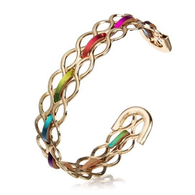 Braccialetto di cuoio dell'arcobaleno ispiratore con il polsino aperto torto del metallo di stile