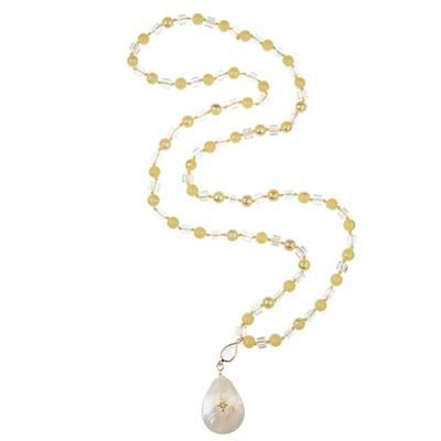 Il giro giallo del quadrato trasparente borda la multi collana di colore con Shell Charm