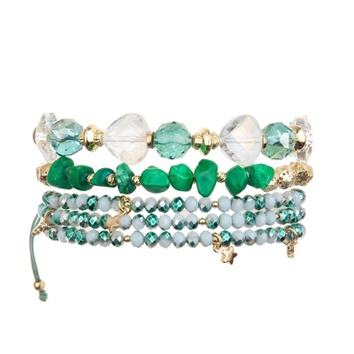 Insieme accatastabile del braccialetto di Emerald Bracelet With Gold Metal di incanto in rilievo della stella